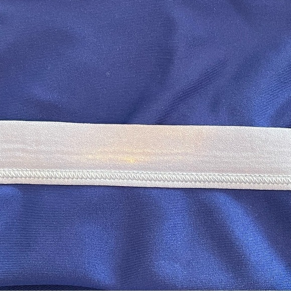 Under Armour Asymmetrical Sports Bra Spell Out Low Impact Cutout Cobalt Blue L - Picture 7 of 13